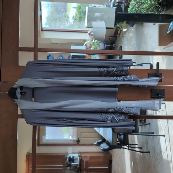 Lightweight,cotton cardigan with embroidery embellishments. - Picture 1 of 7